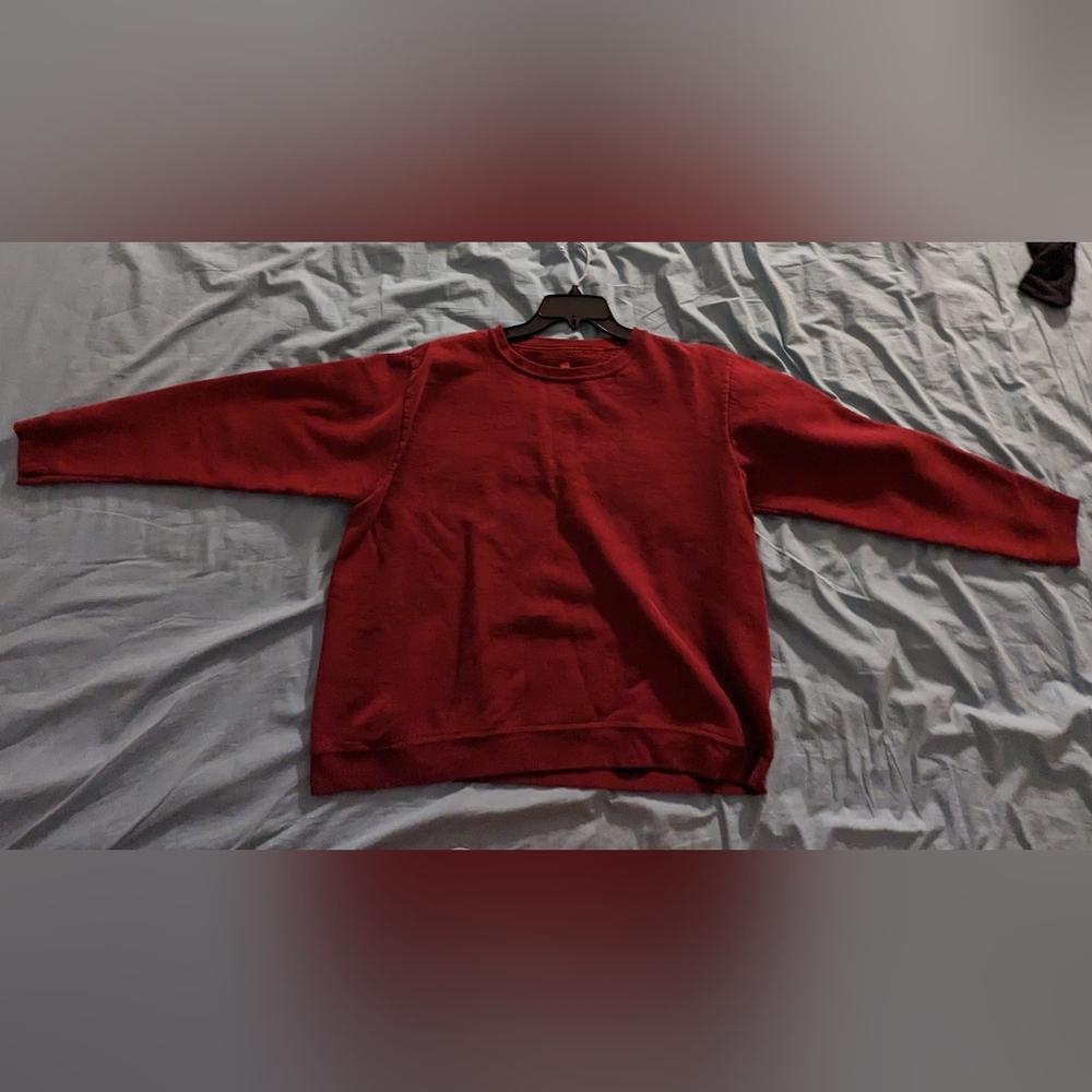 Hanes, extra large, burgundy sweater